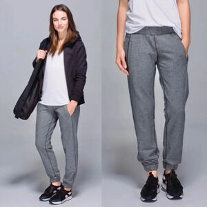 Lululemon Sattva Pant lI
Heathered grey.  Size 4